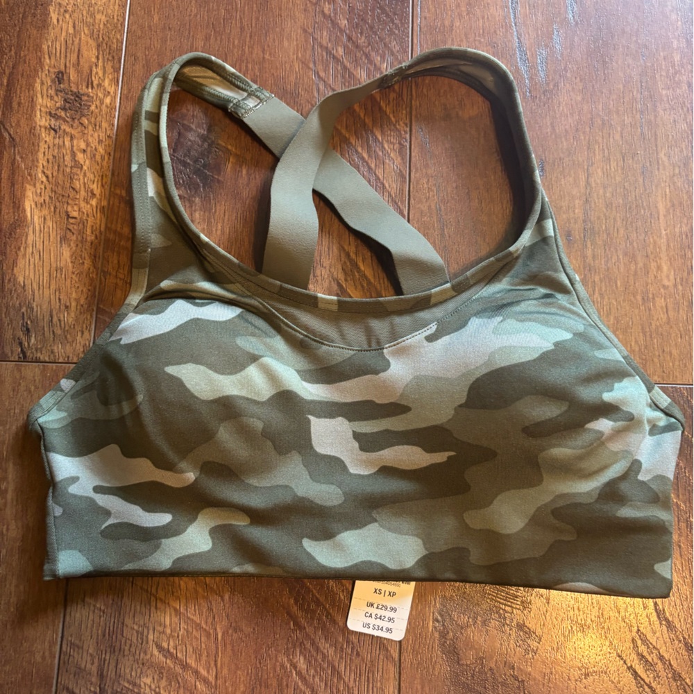 NWT VS PINK Camo Sports Bra Size XS